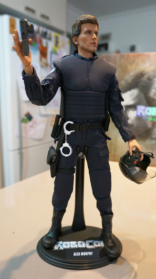 Illustration for article titled RoboCop Action Figures Look Dead And Alive